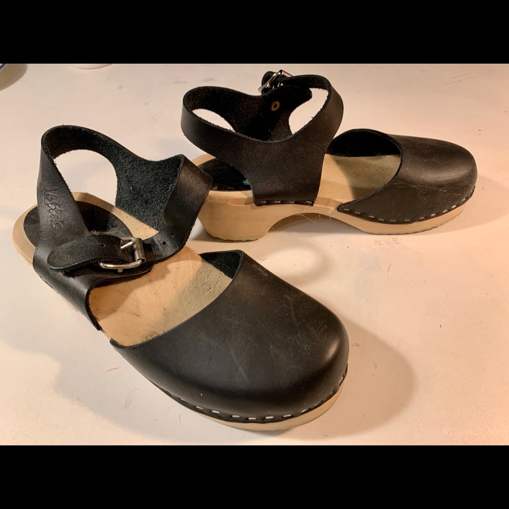 Black Lotta Stockholm Closed Toe Low Wood  Clog